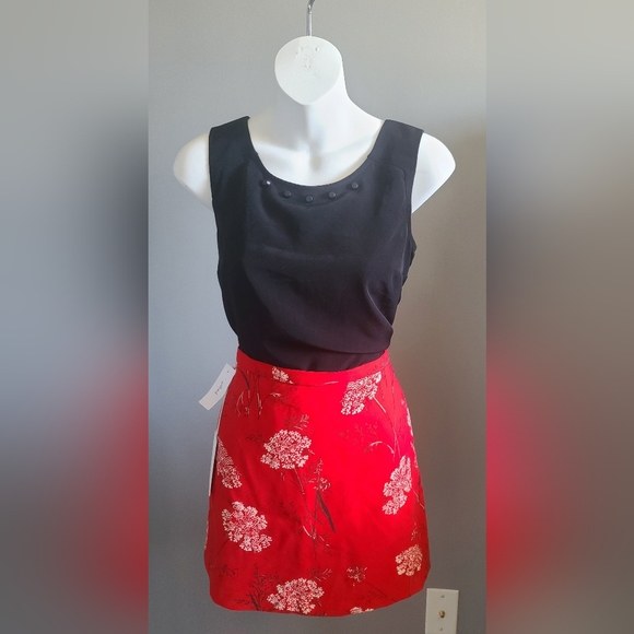 Wilfred Bright Red Floral Skirt 0 NWT - Picture 6 of 6